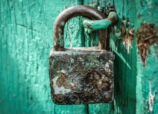 Czy podawanie numeru karty w internecie jest bezpieczne?