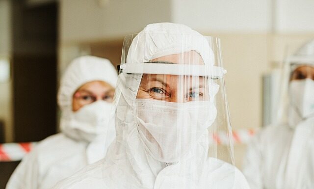 Jak wygląda maseczka chirurgiczna?