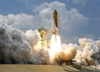 Jak dobrać naciąg do rakiety badminton?