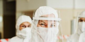 Czy trzeba nosić maseczkę?