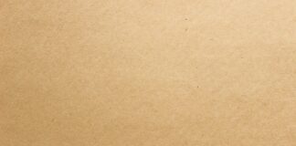 Czy bezpieczne jest podawanie numeru karty w sklepie Play?