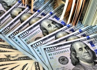 Ile kosztuje wypłata z bankomatu z karty kredytowej?