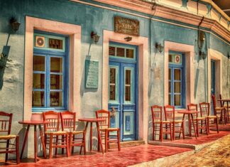 Jak ozdobić krzesła na wesele? Jak ozdobić krzesła na wesele?