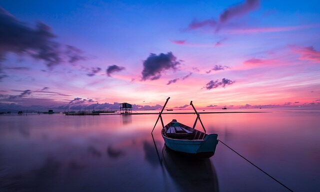 Jaki kolor stanika pod białą bluzkę? Jaki kolor stanika pod białą bluzkę?