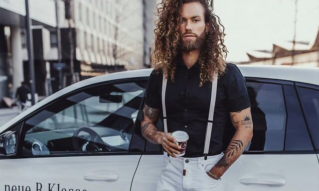 Czy trzeba mieć podwiązkę na studniówce?